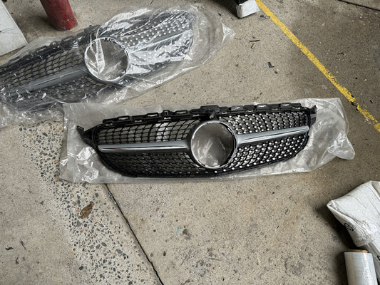 Genuine Front Grill - W205