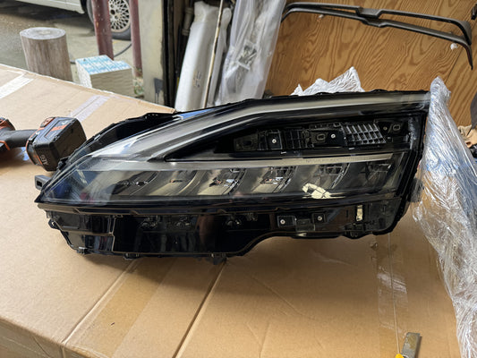 Genuine Qashqai Head Light (Left Hand Side)