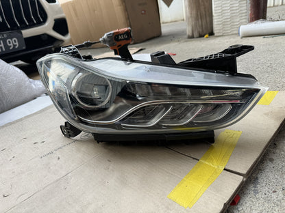 Genuine Head Light (Right) - Ghibli M157 (14-17)