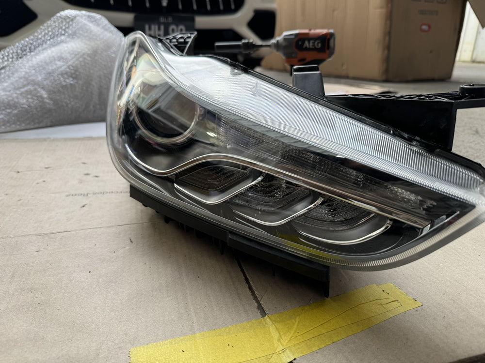 Genuine Head Light (Right) - Ghibli M157 (14-17)